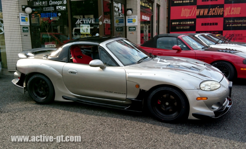 kobayashi-nb6-825-01.jpg