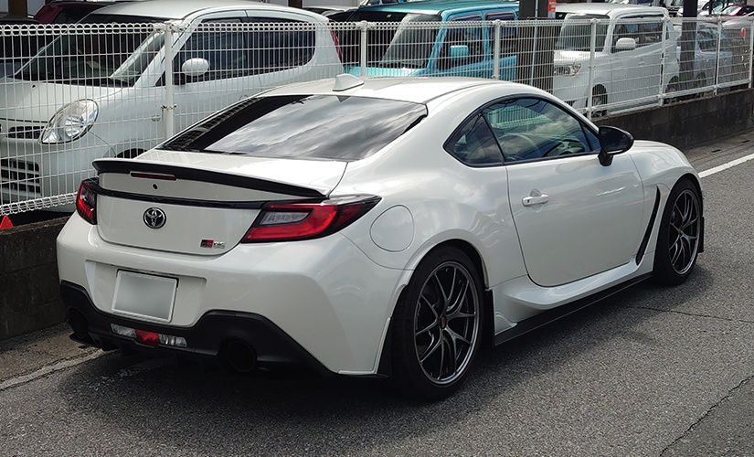 tri86-a03.jpg